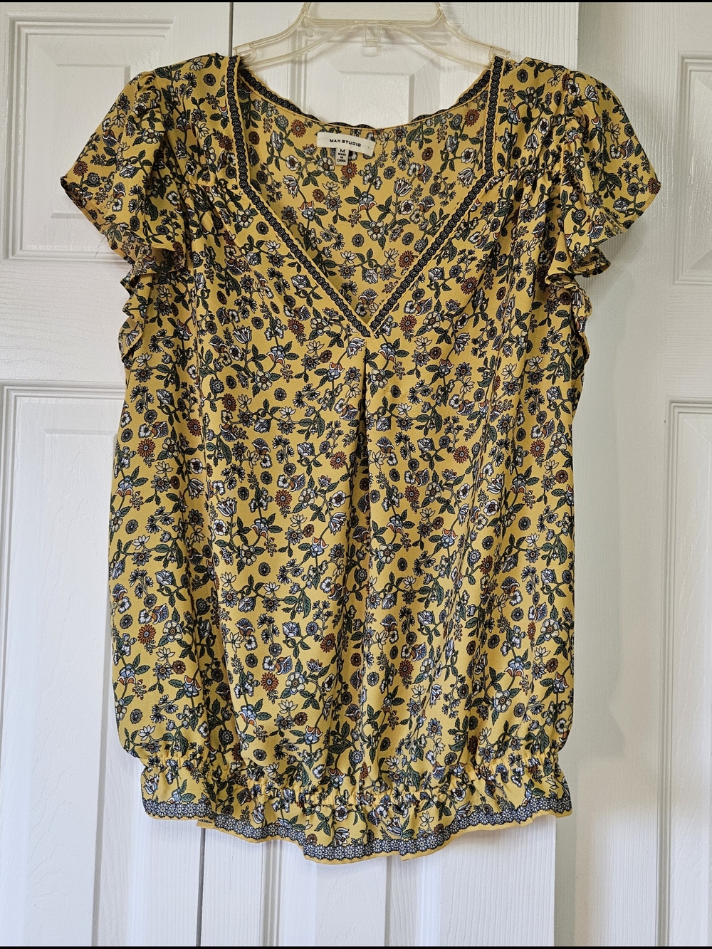 Max Studio Yellow Floral V-Neck Ruffle Sleeve Blouse